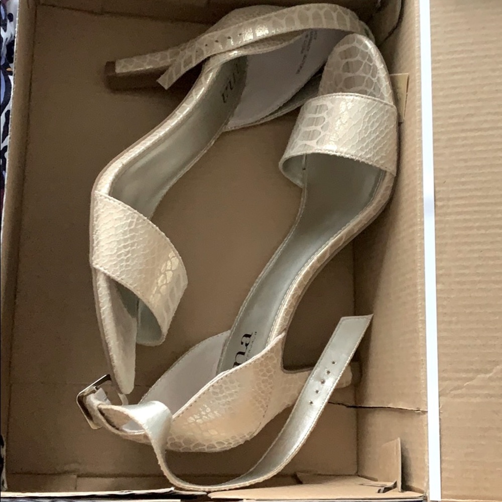 ANA Heels
